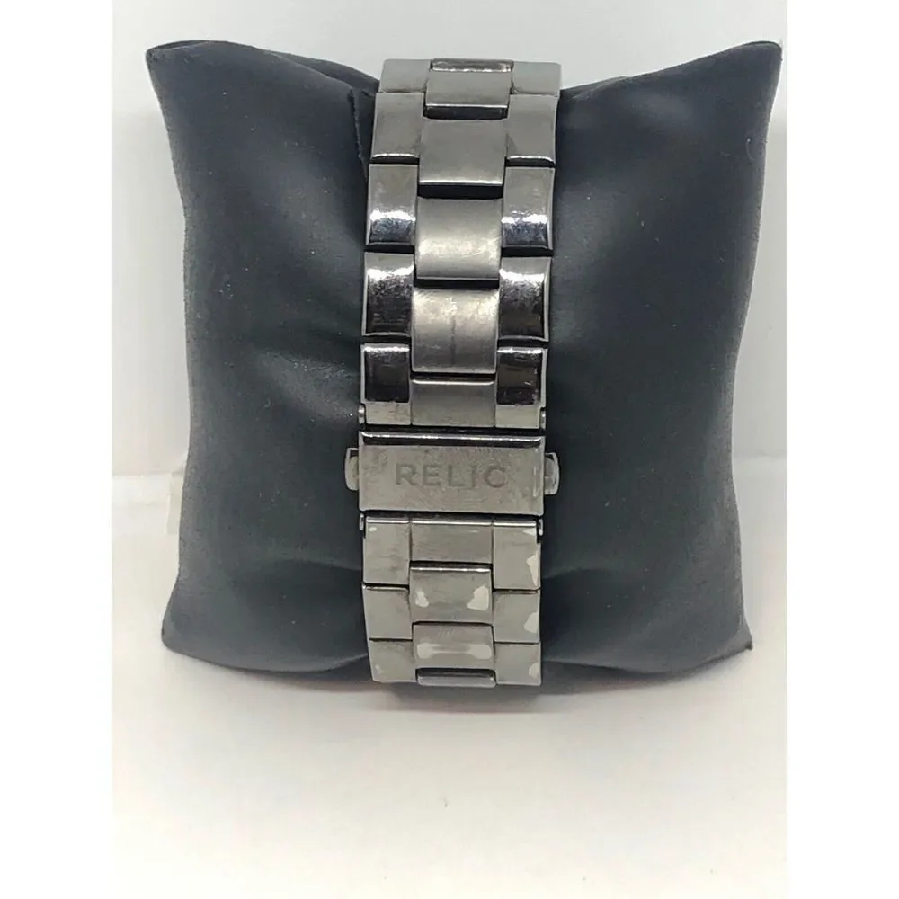 Relic ZR11998 Men Grey Stainless Steel Analog Grey Dial Quartz Wrist Watch HO157